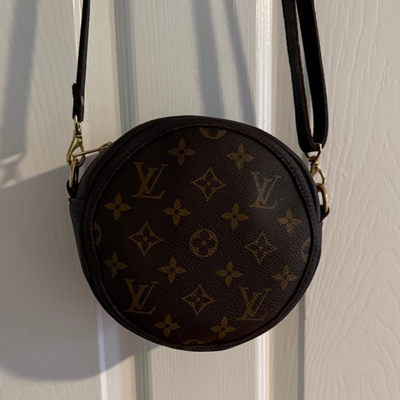 Louis Vuitton Round Brown Monogram Crossbody Bag - Picture 1 of 7